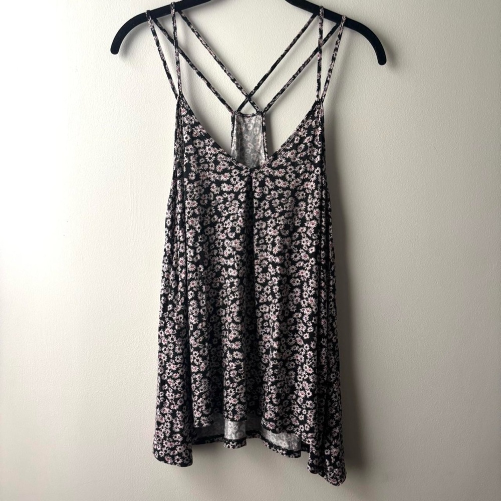 2010’s American Eagle soft drapey floral daisy print crossback tank top